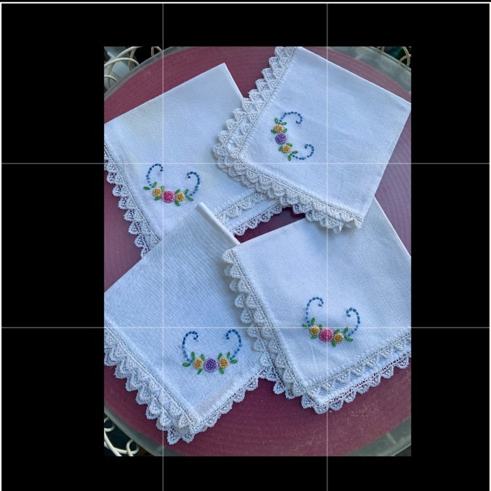 Set 4 vintage tea napkins